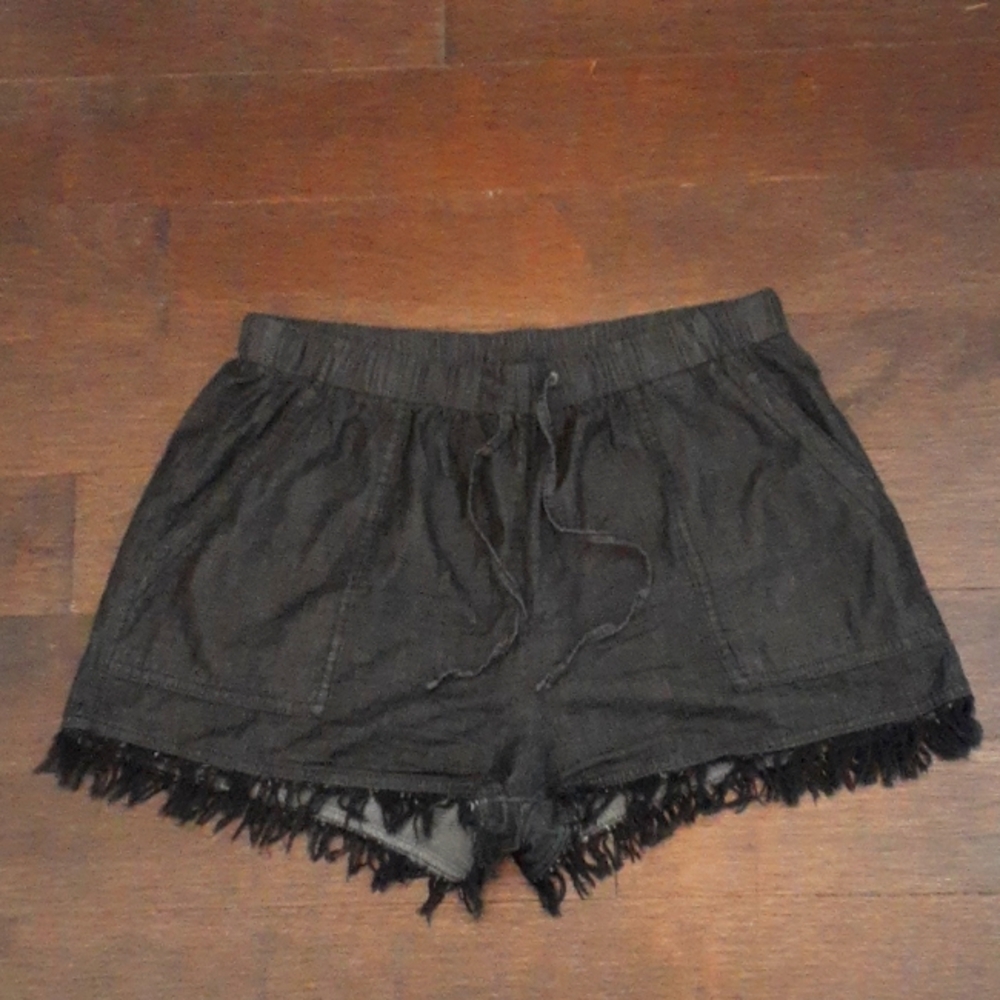 ^ Forever 21 black denim look Jean Shorts with fringy hems